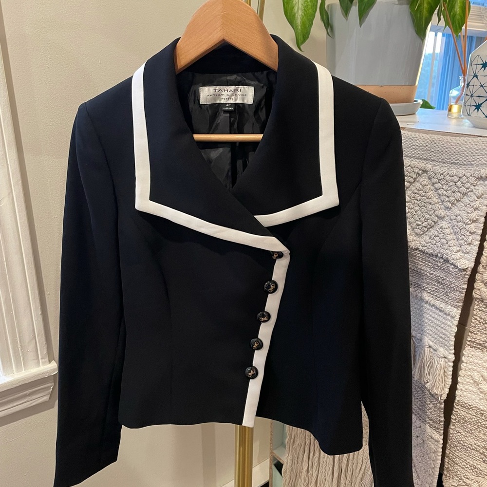 Tahari Women’s Black Suit with White Detailing 4P